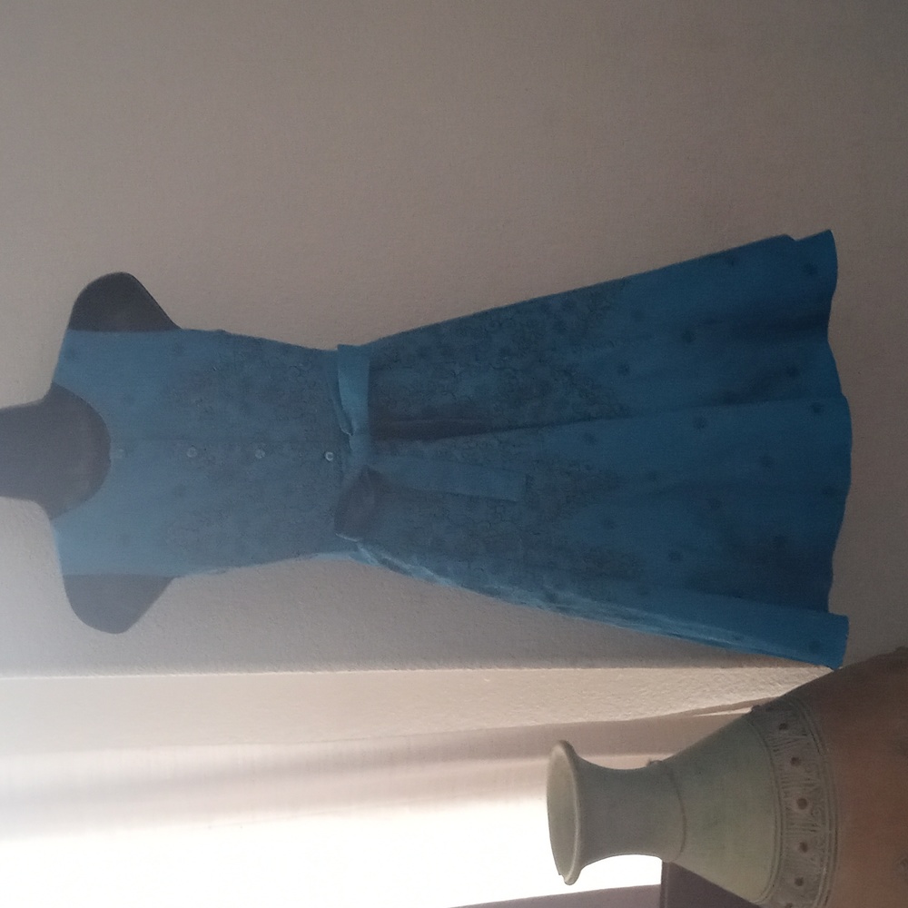 Fun Spring Dress - Picture 5 of 6